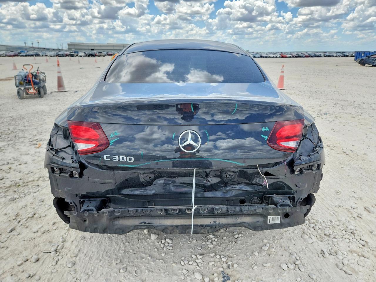 2022 Mercedes-Benz C 300 - zdjęcie 6