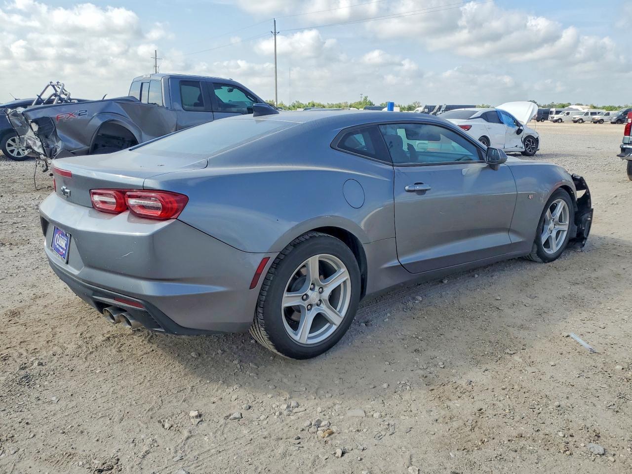 2021 Chevrolet Camaro Ls - zdjęcie 3