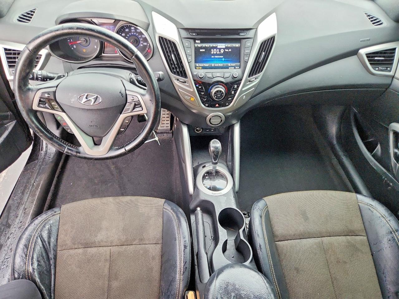 2016 Hyundai Veloster Base - zdjęcie 8