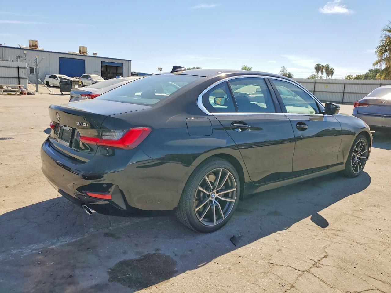 2020 BMW 330I - zdjęcie 3