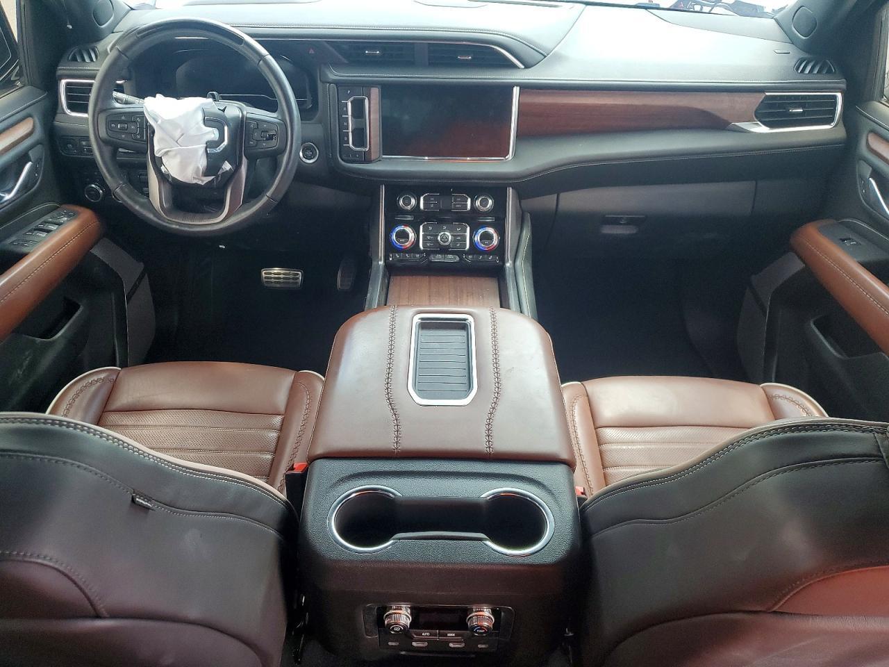 2024 GMC Yukon Denali Ultimate - zdjęcie 8