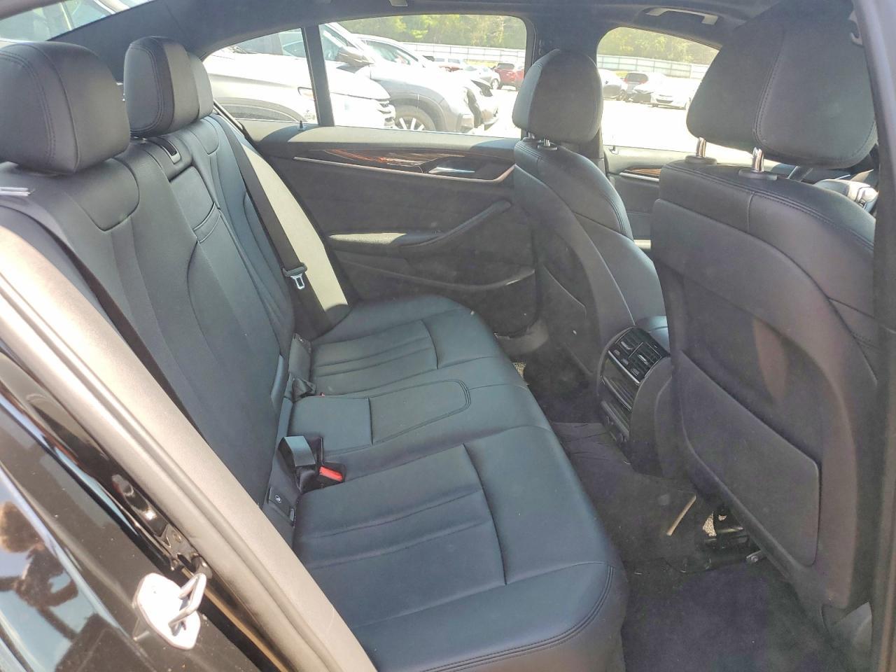 2018 BMW Seria 5 530i - zdjęcie 10