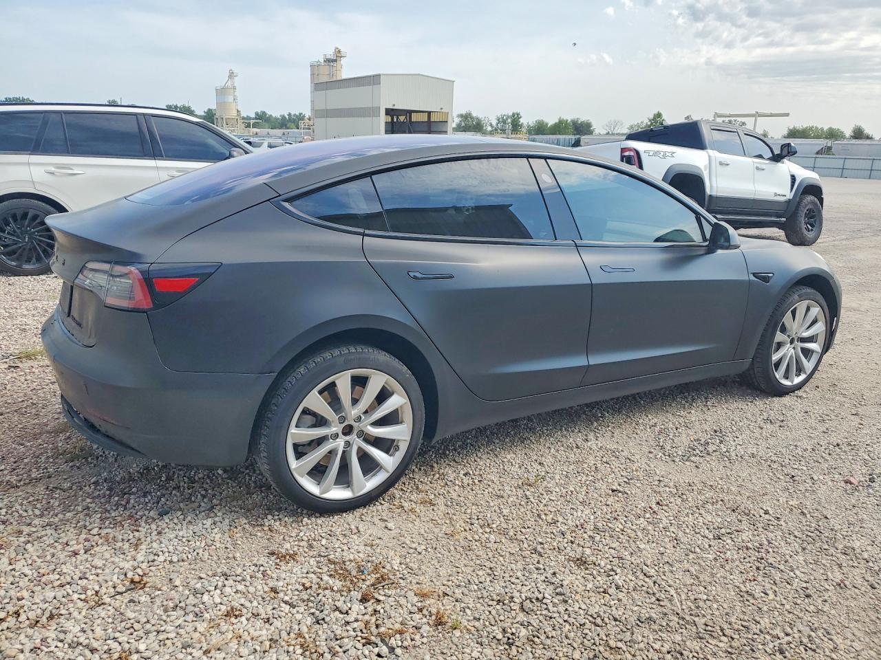2018 Tesla Model 3 - zdjęcie 3