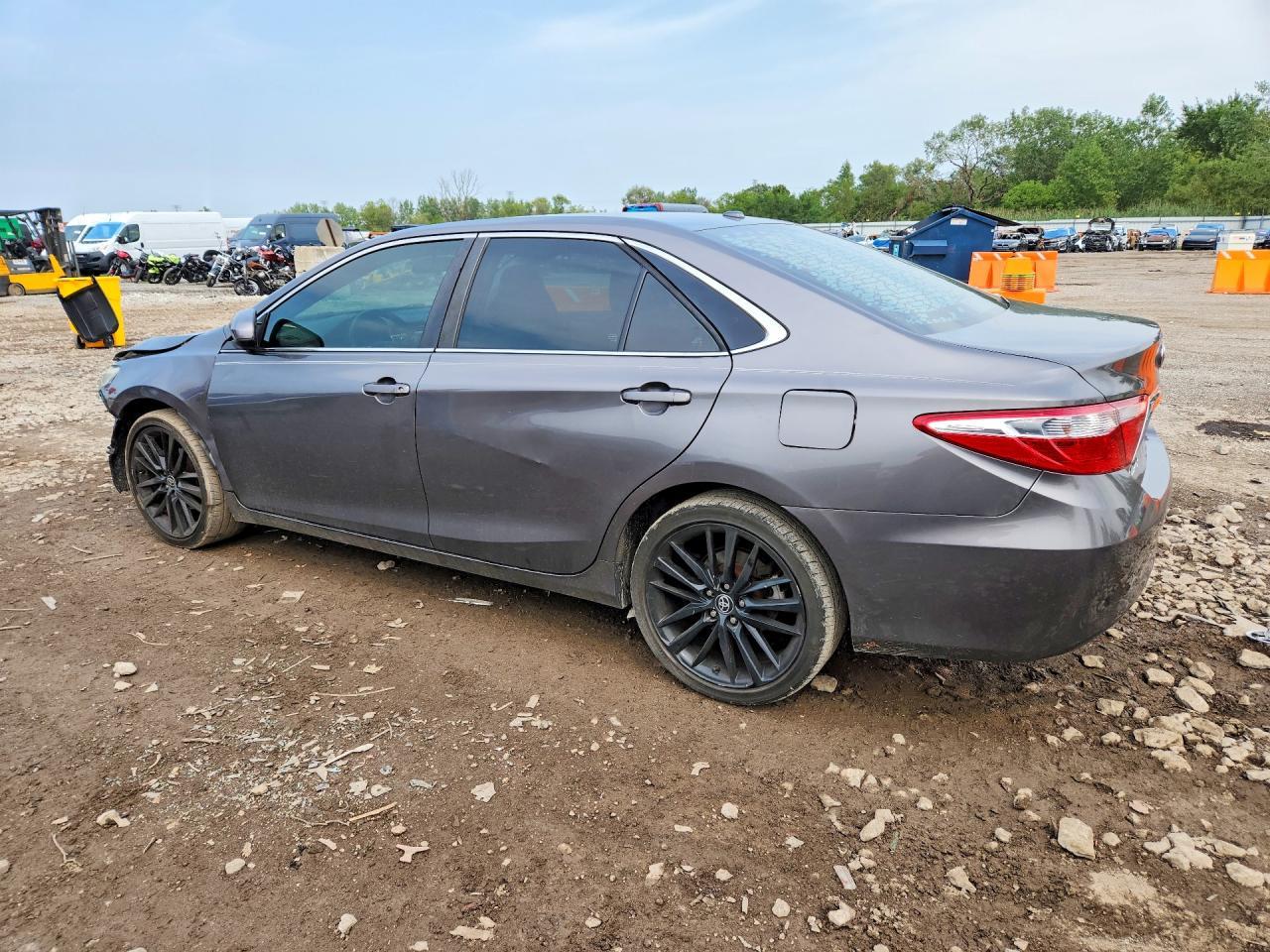 2016 Toyota Camry Xle - zdjęcie 2
