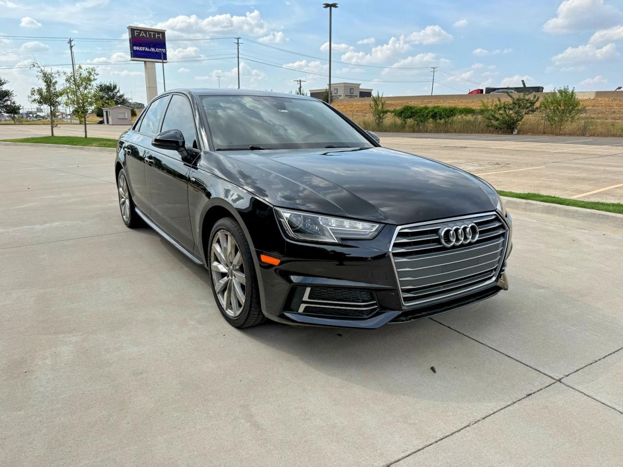 2018 Audi A4 Premium - zdjęcie główne