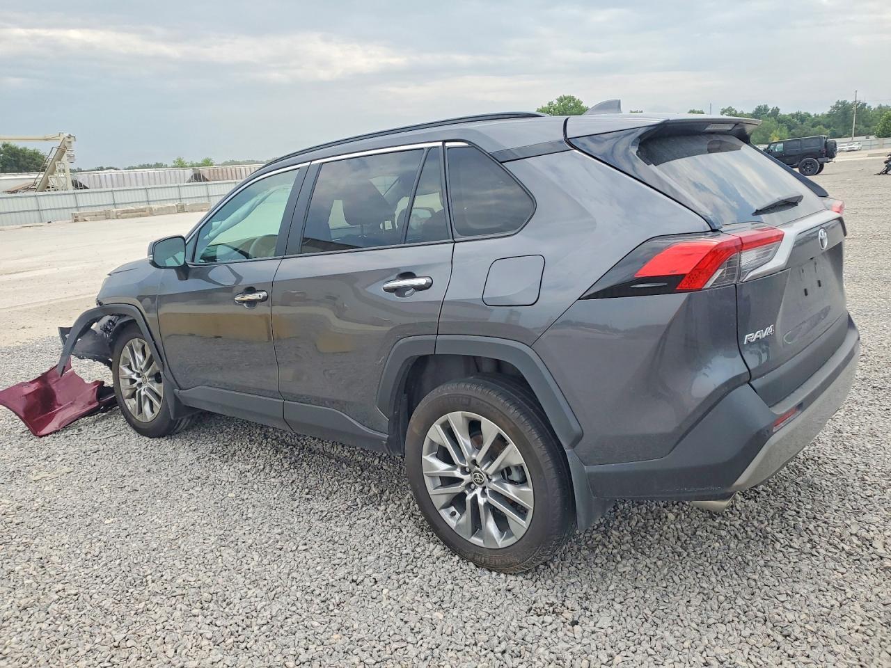 2023 Toyota Rav4 Limited - zdjęcie 2