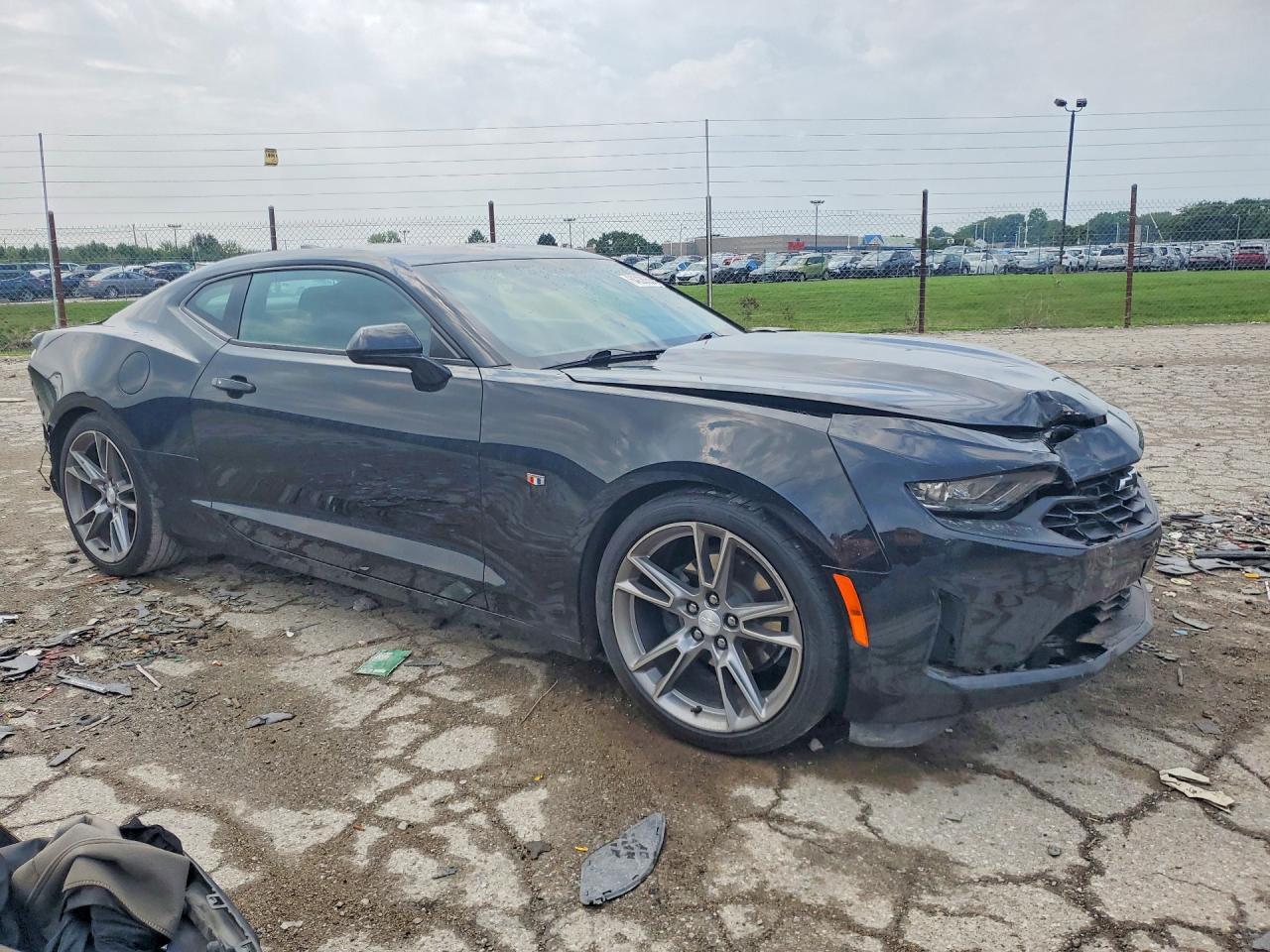2021 Chevrolet Camaro Ls - zdjęcie 4