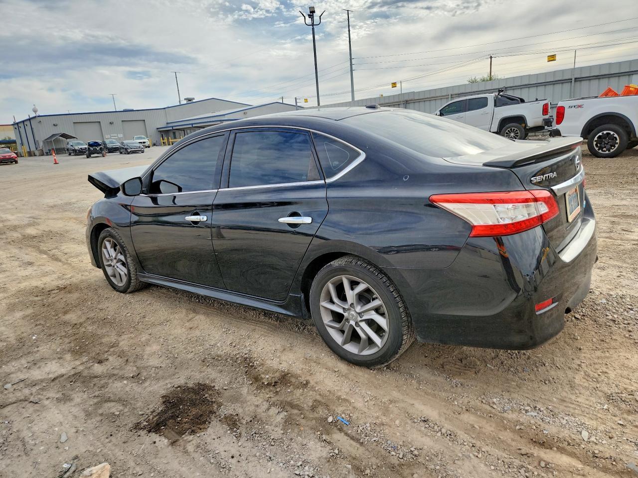 2014 Nissan Sentra Sr - zdjęcie 2
