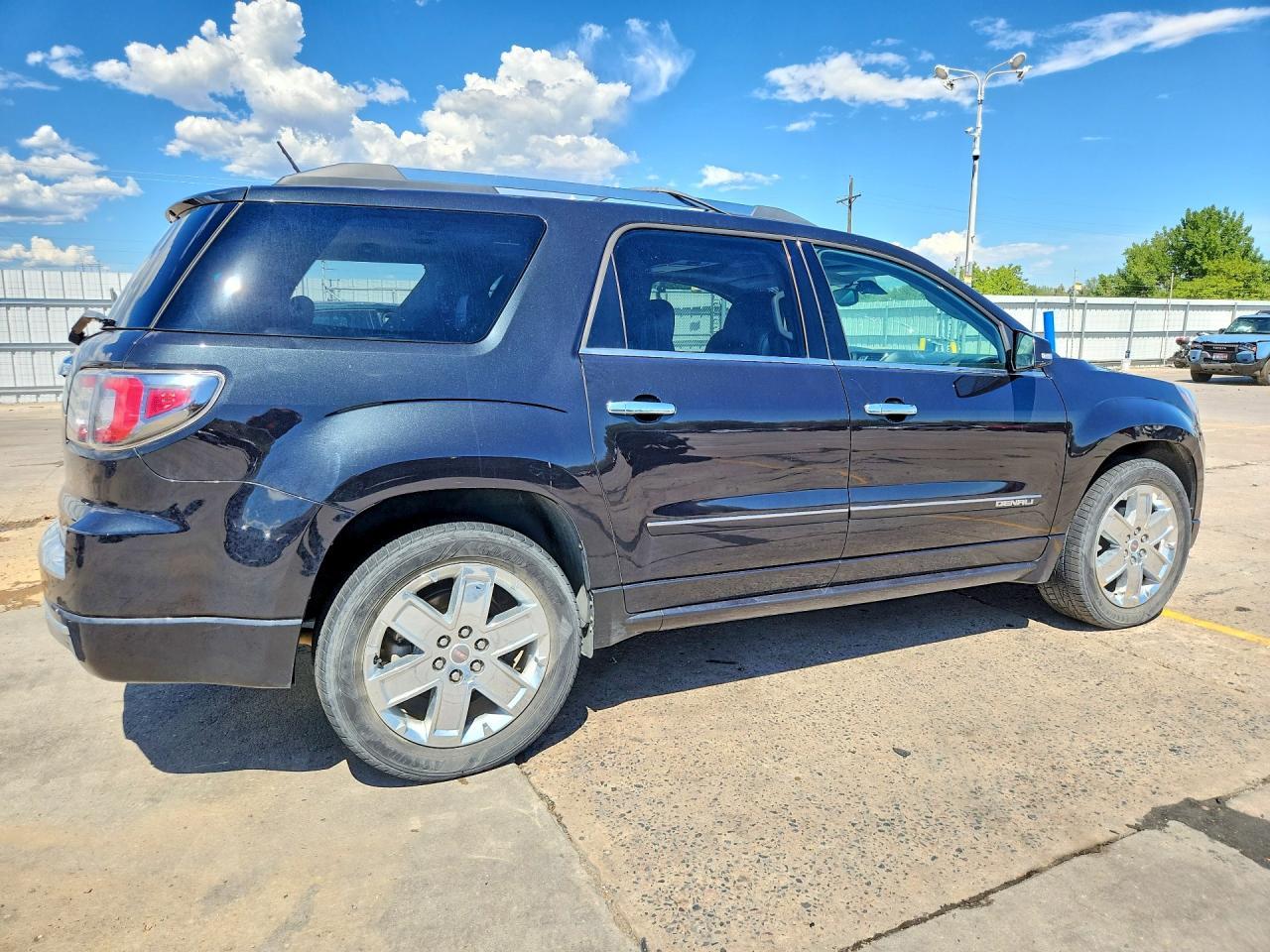 2014 GMC Acadia Denali - zdjęcie 3