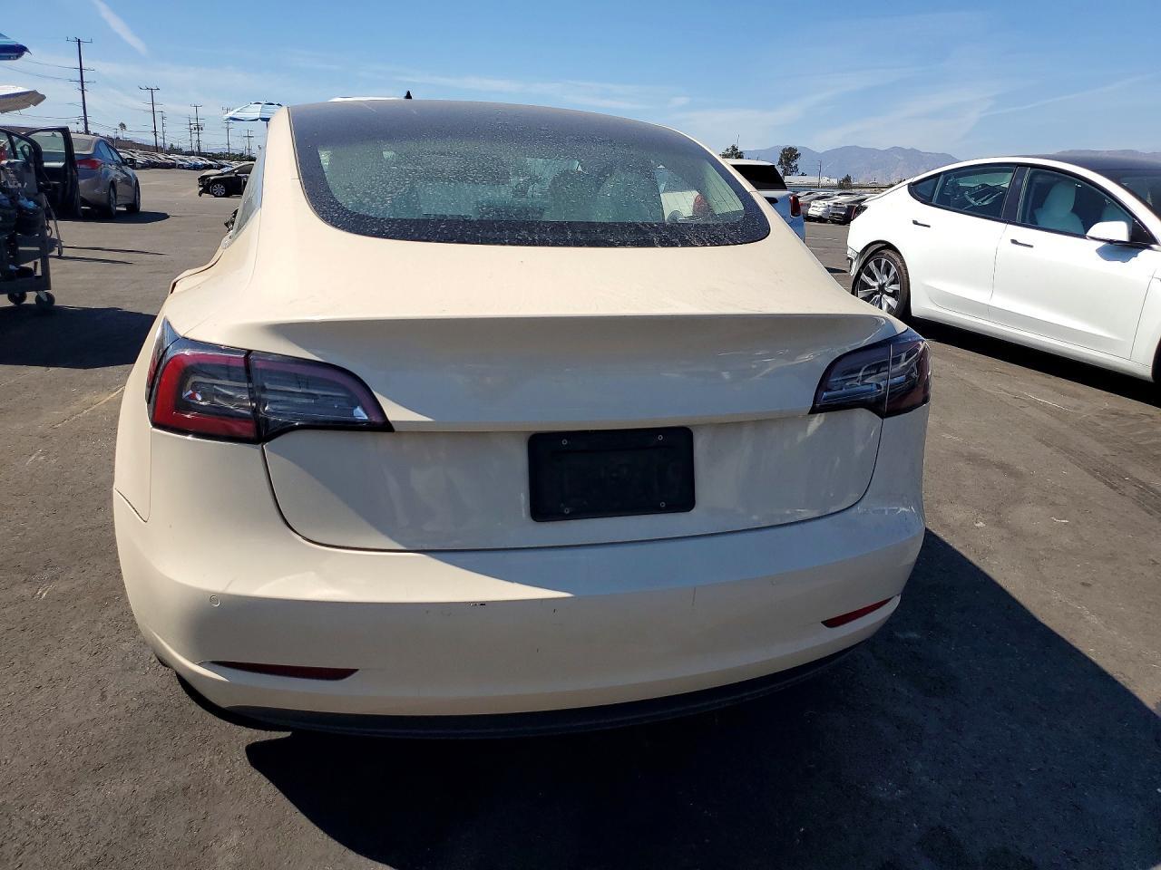 2019 Tesla Model 3 - zdjęcie 6