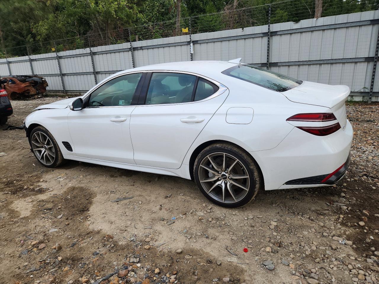 2025 Genesis G70 2.5T Standard - zdjęcie 2