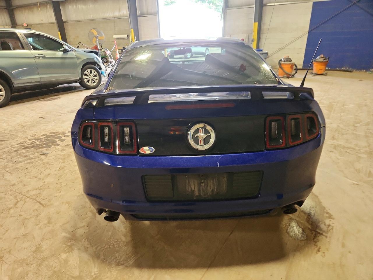 2014 Ford Mustang - zdjęcie 6