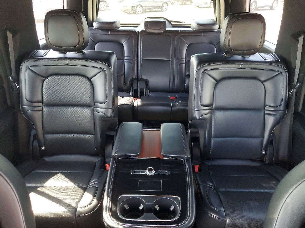 2019 Lincoln Navigator Reserve - zdjęcie 10