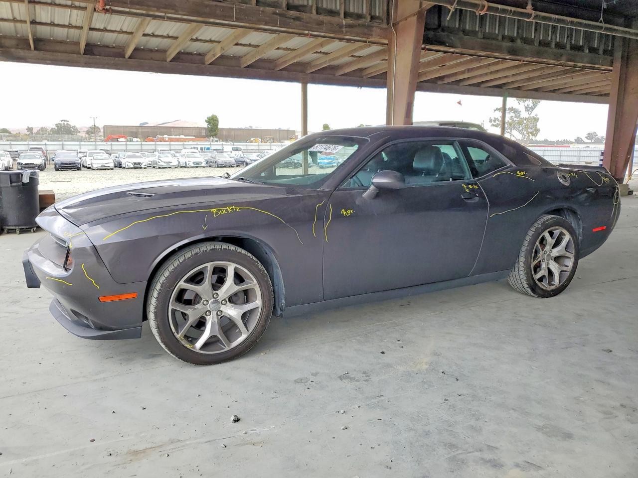 2016 Dodge Challenger Sxt - zdjęcie główne