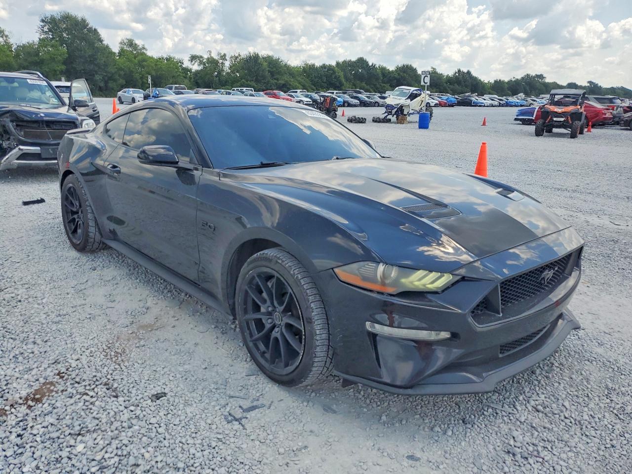 2020 Ford Mustang Gt - zdjęcie 4