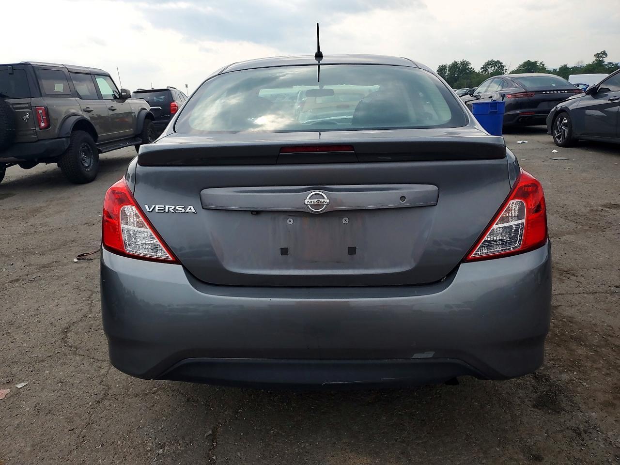 2019 Nissan Versa S Plus - zdjęcie 6