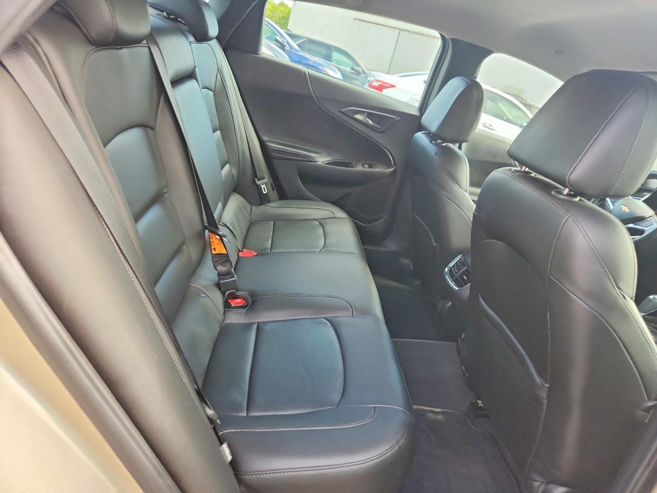 2016 Chevrolet Malibu Lt - zdjęcie 10