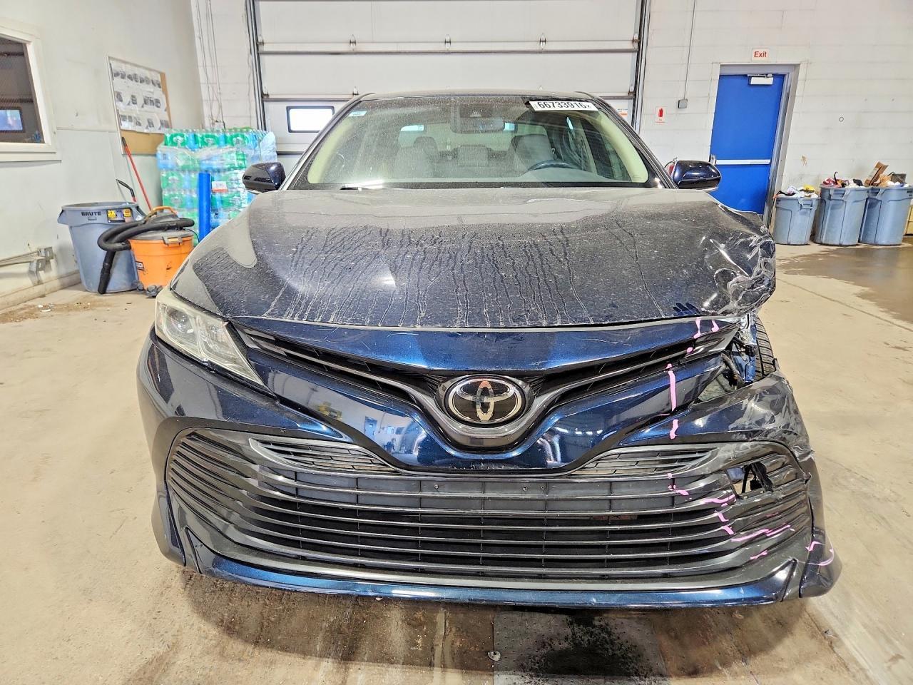 2018 Toyota Camry Le - zdjęcie 5