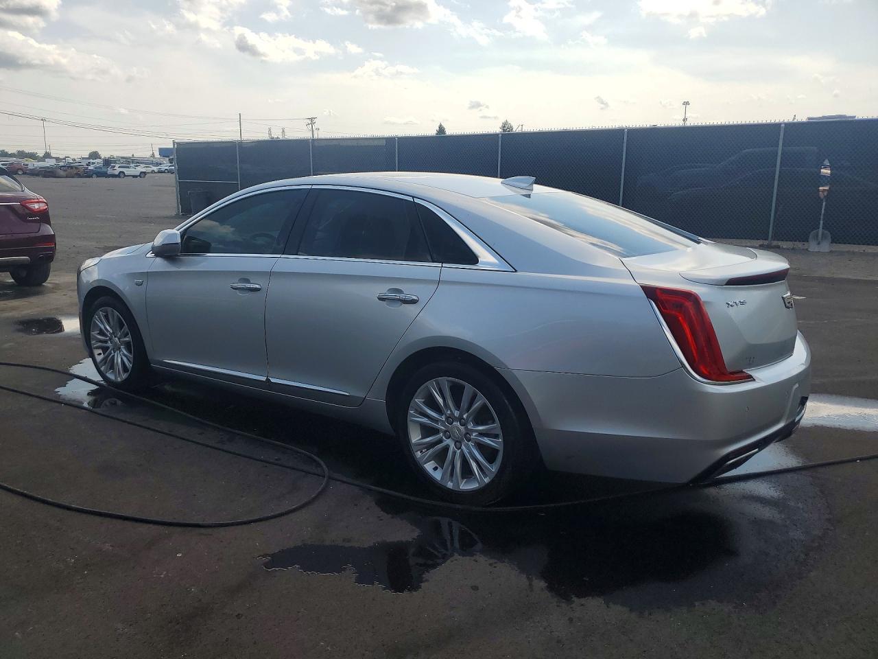2019 Cadillac Xts Luxury - zdjęcie 2