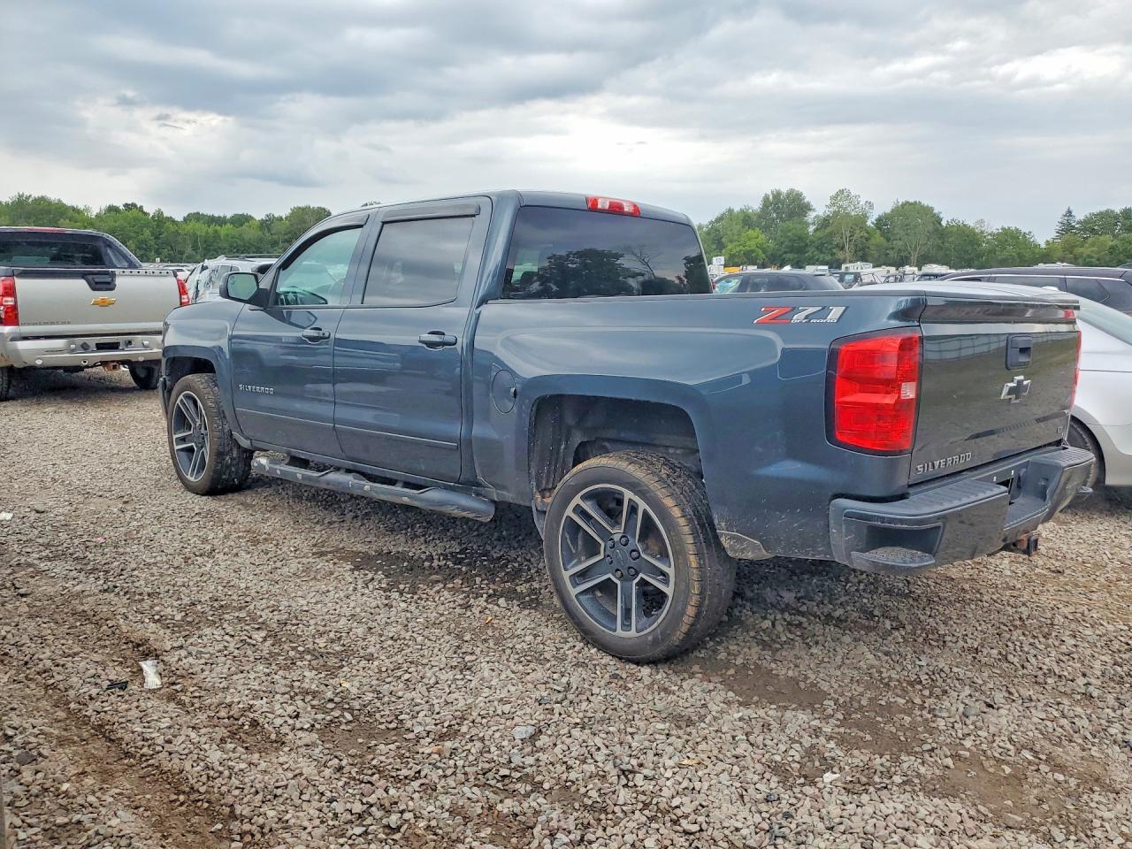 2018 Chevrolet Silverado K1500 Lt - zdjęcie 2