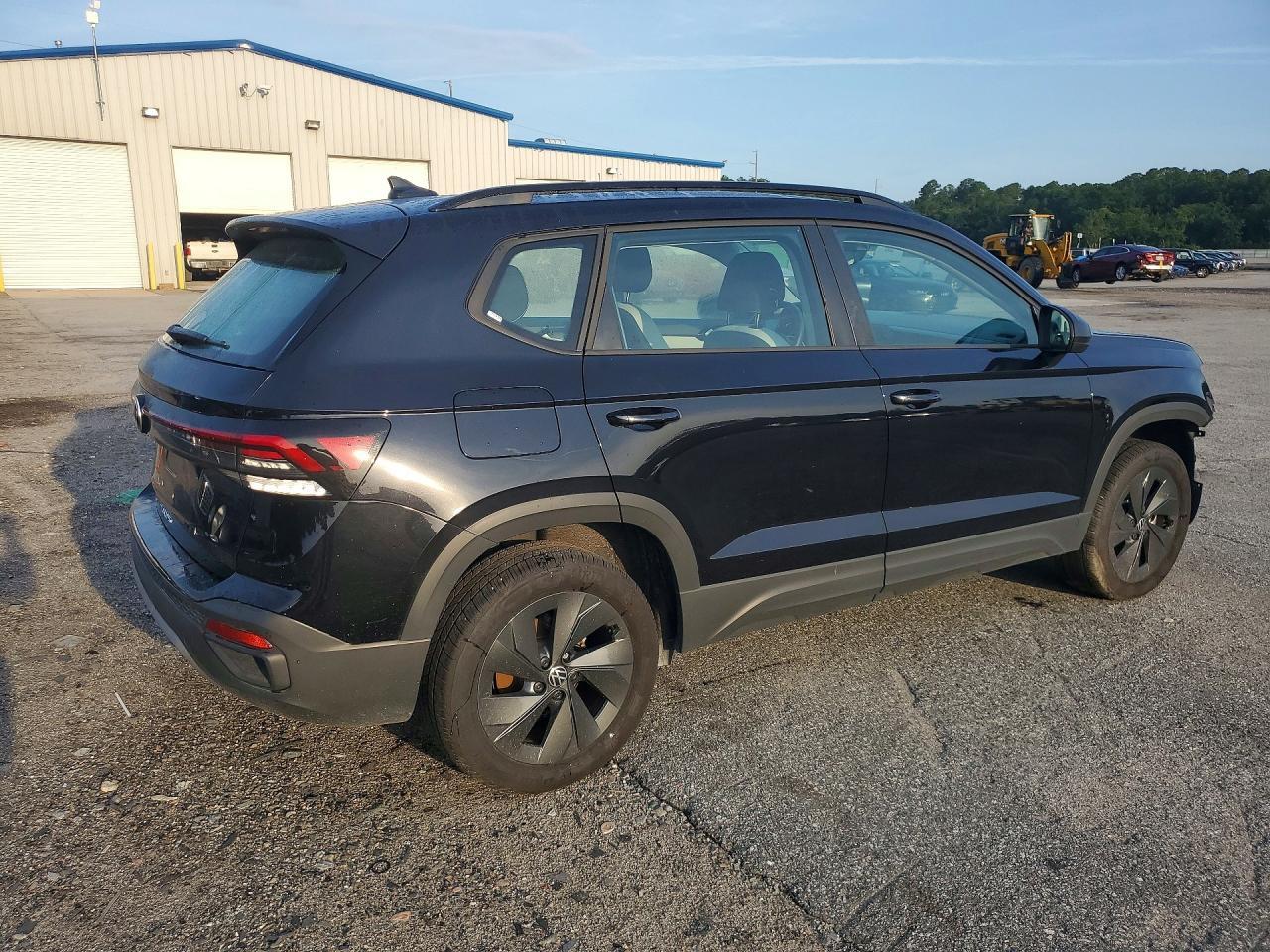 2025 Volkswagen Taos S - zdjęcie 3