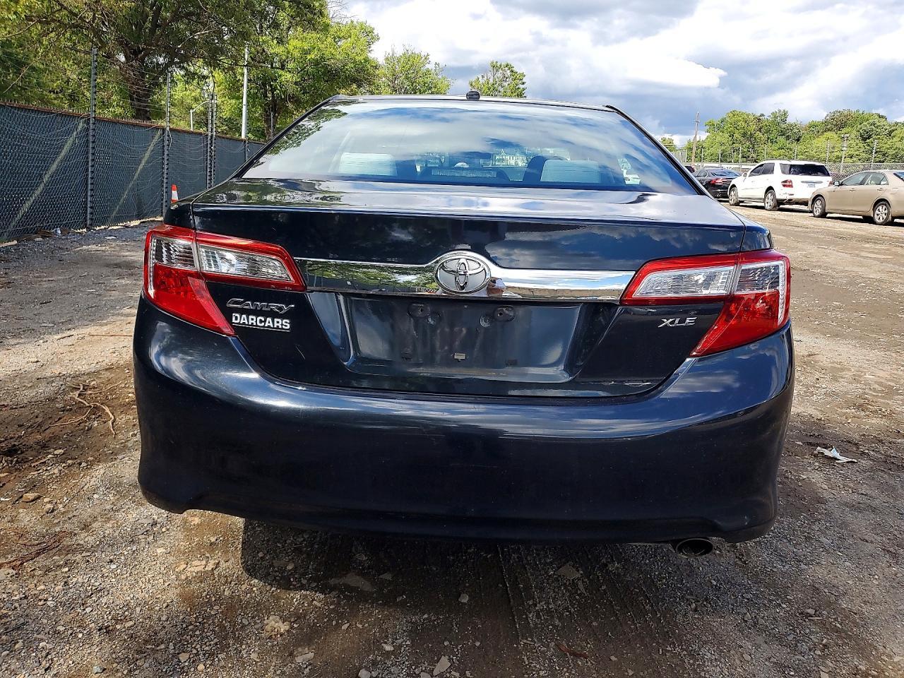 2014 Toyota Camry Xle - zdjęcie 6