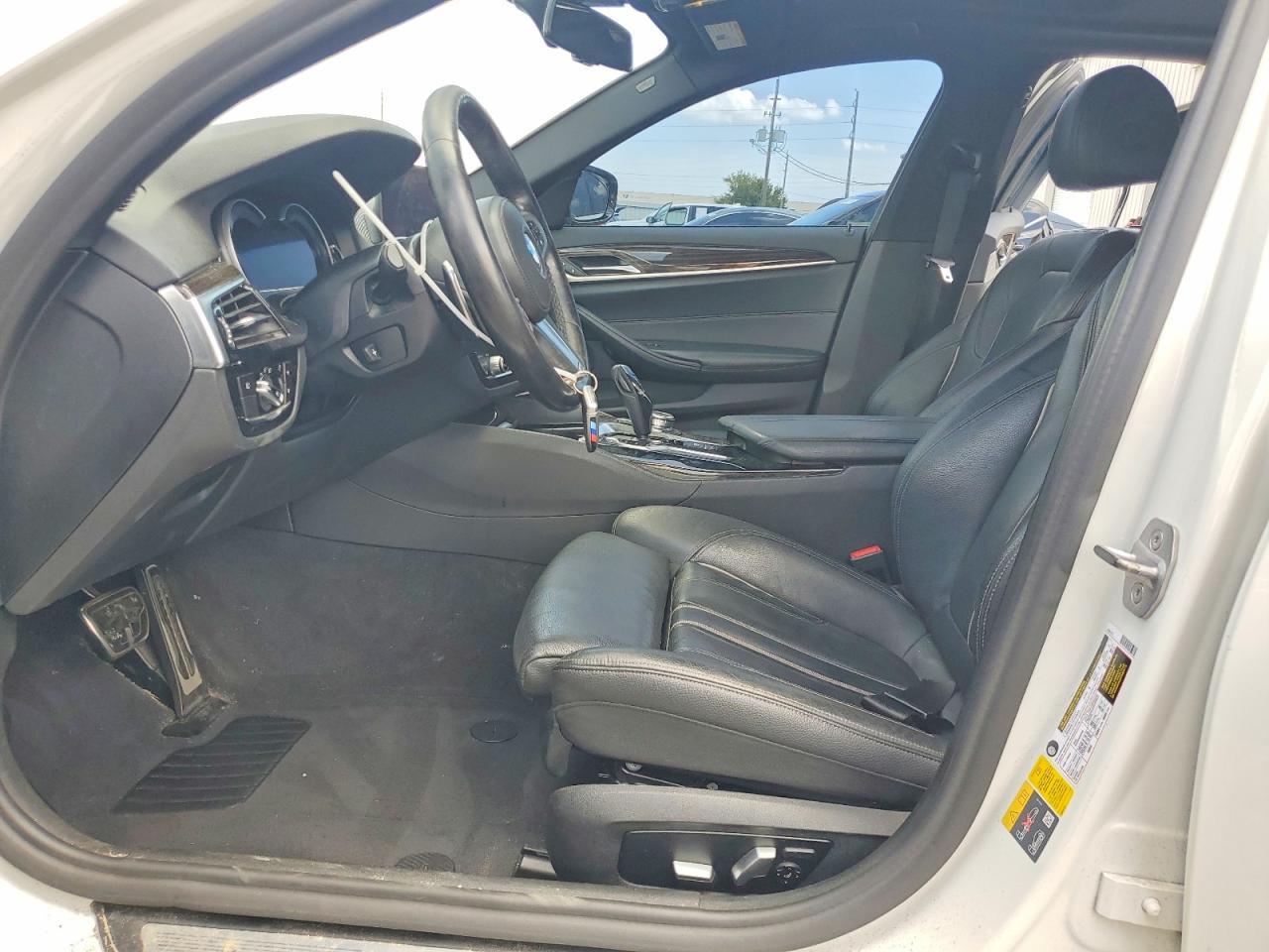 2019 BMW 530E - zdjęcie 7