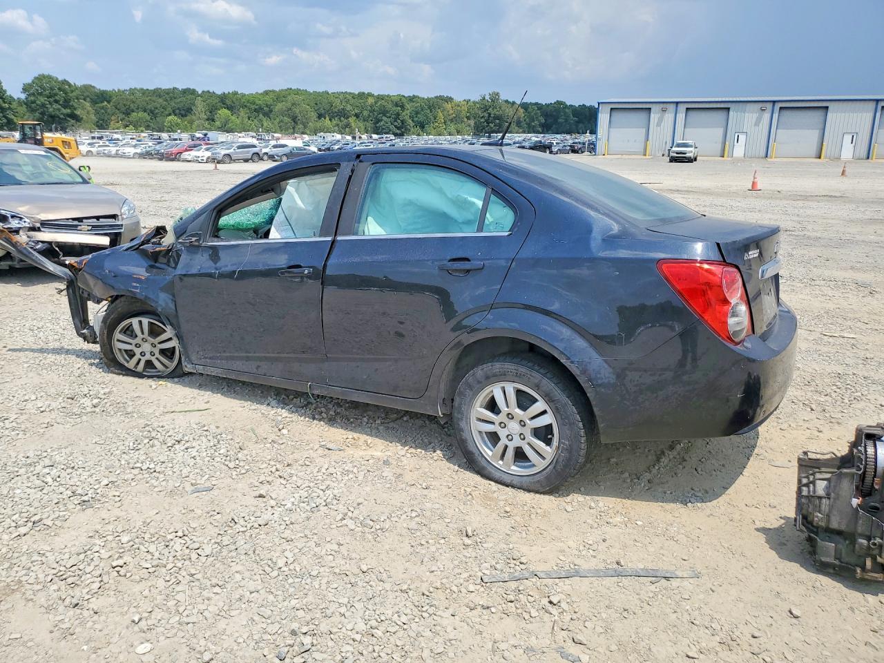2013 Chevrolet Sonic Lt - zdjęcie 2