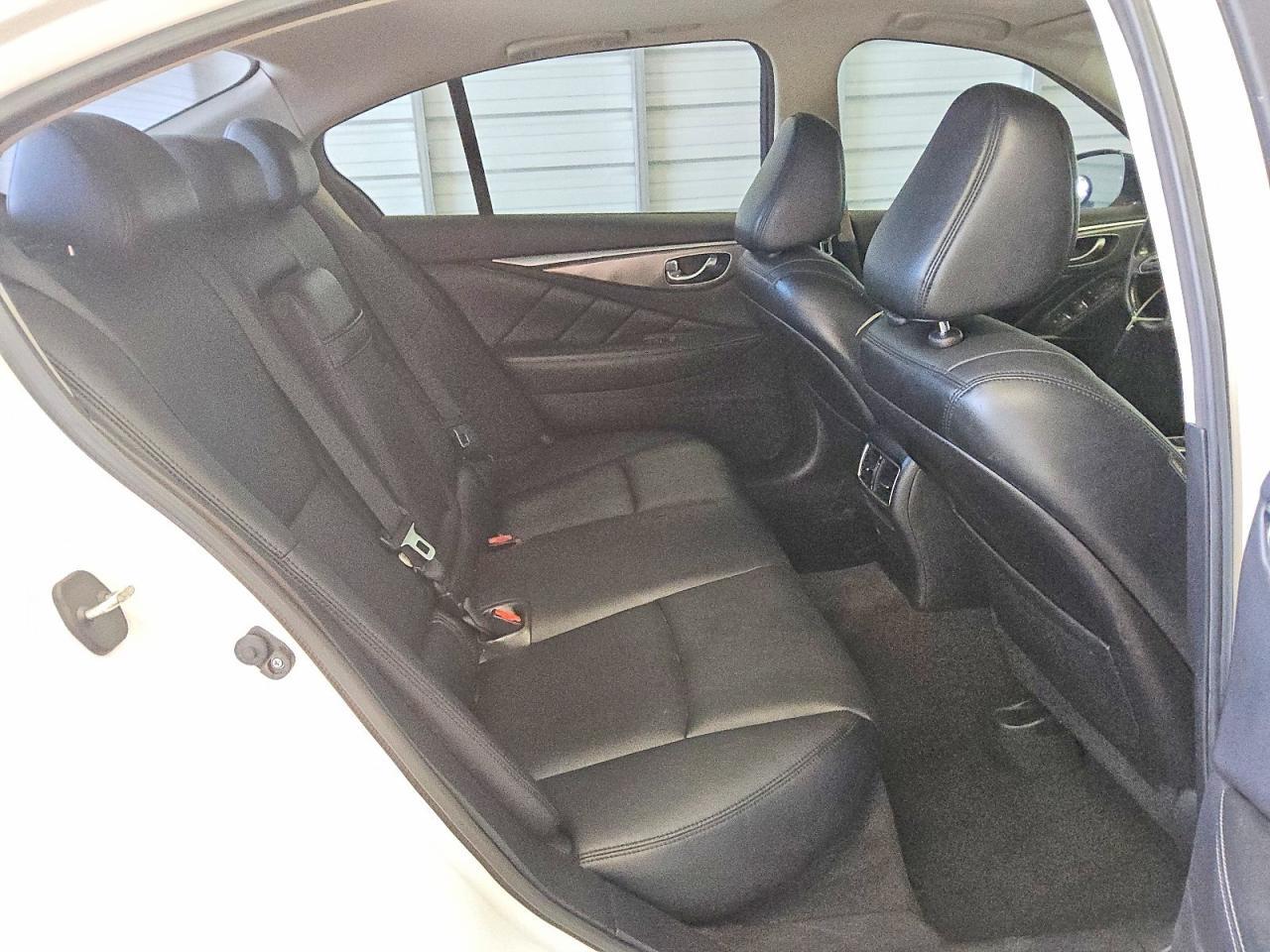 2015 Infiniti Q50 Premium - zdjęcie 10