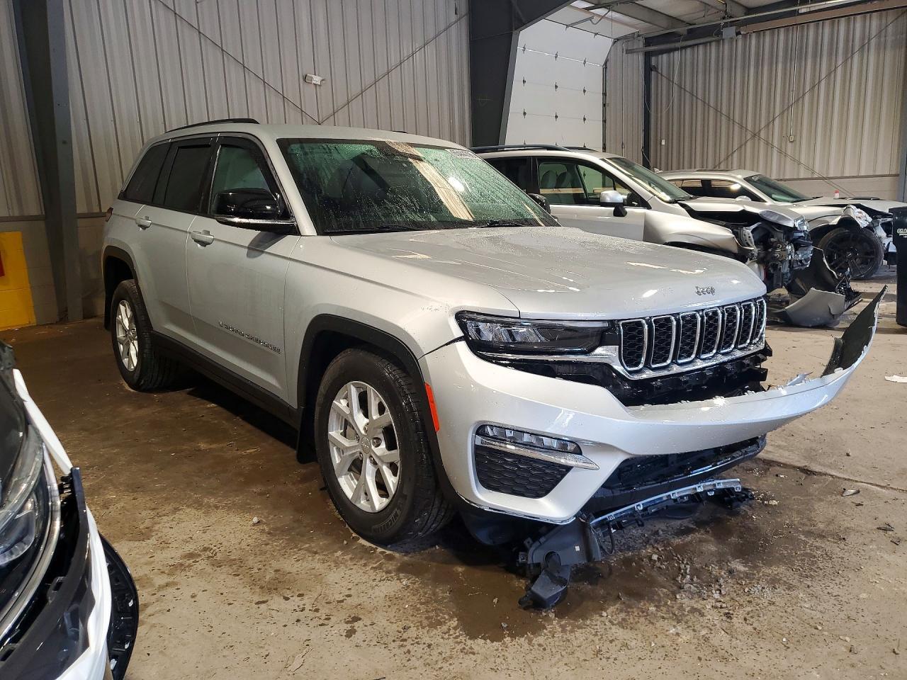 2023 Jeep Grand Cherokee Limited - zdjęcie 4