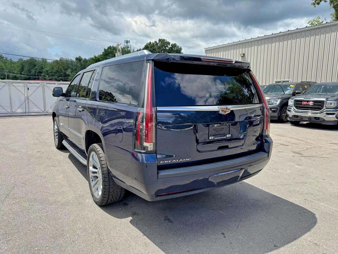 2019 Cadillac Escalade Esv Luxury - zdjęcie 2