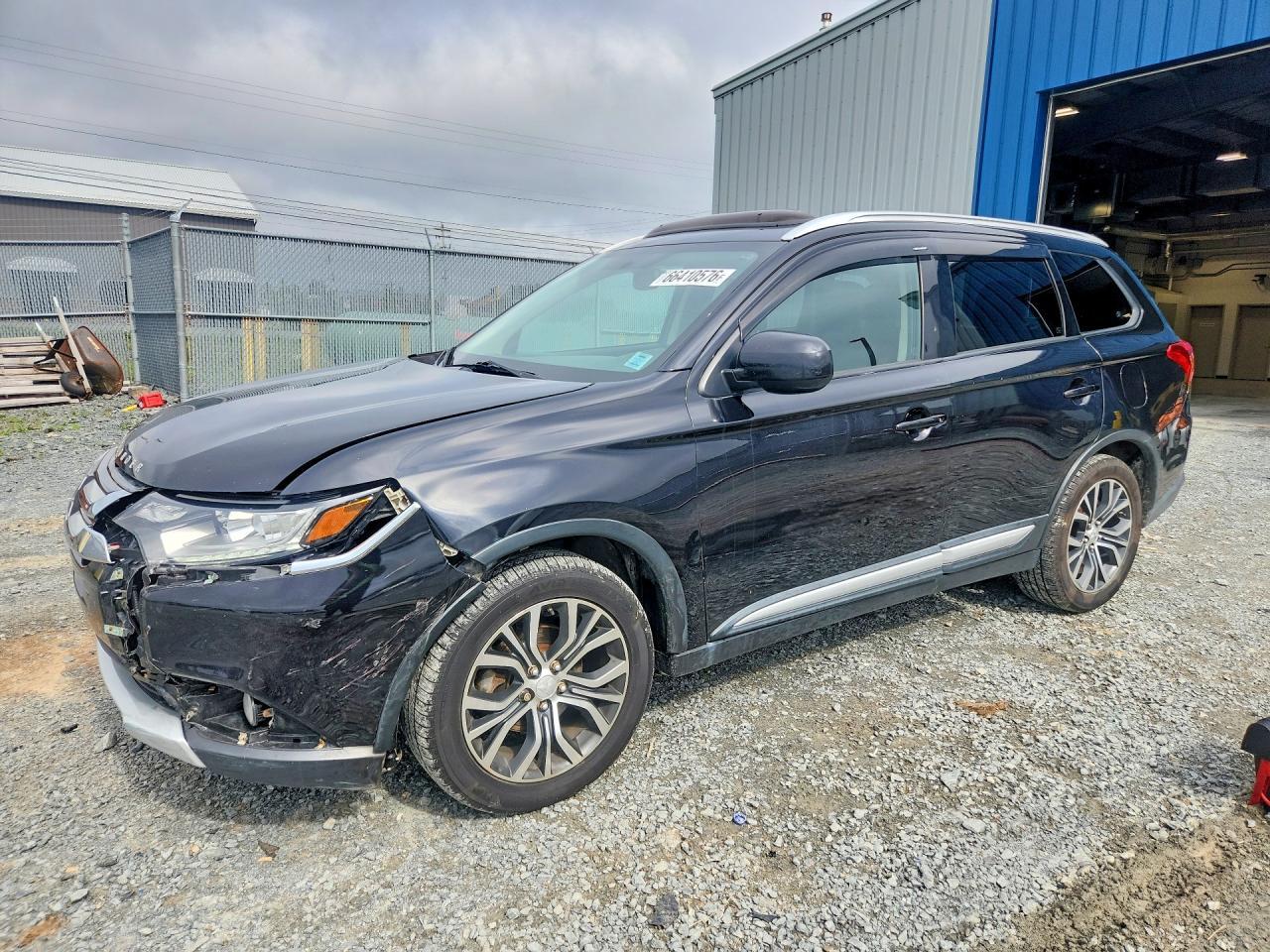 2017 Mitsubishi Outlander Es - zdjęcie główne