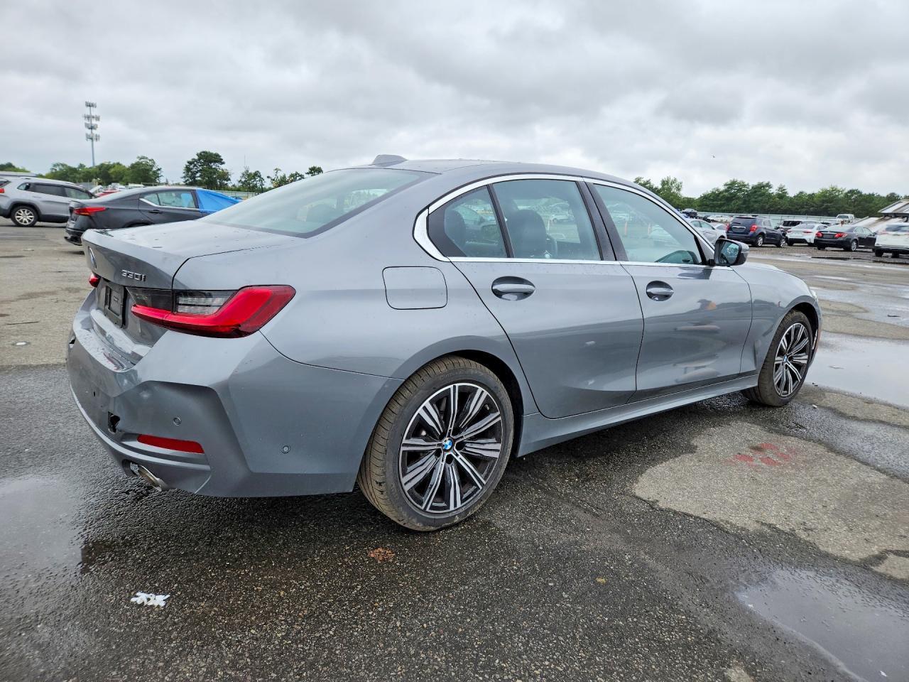 2026 BMW 330Xi - zdjęcie 3