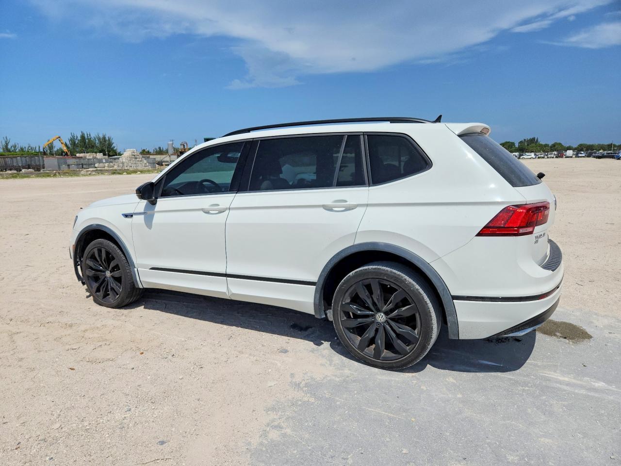 2021 Volkswagen Tiguan Se - zdjęcie 2