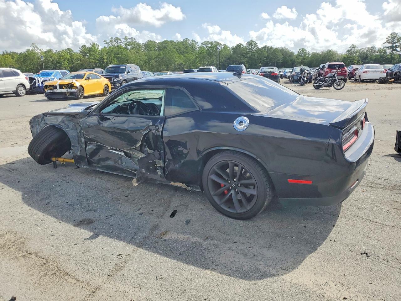 2021 Dodge Challenger R/T - zdjęcie 2