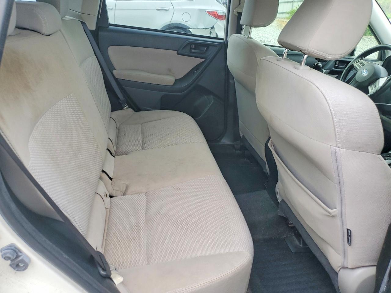 2015 Subaru Forester 2.5I - zdjęcie 10