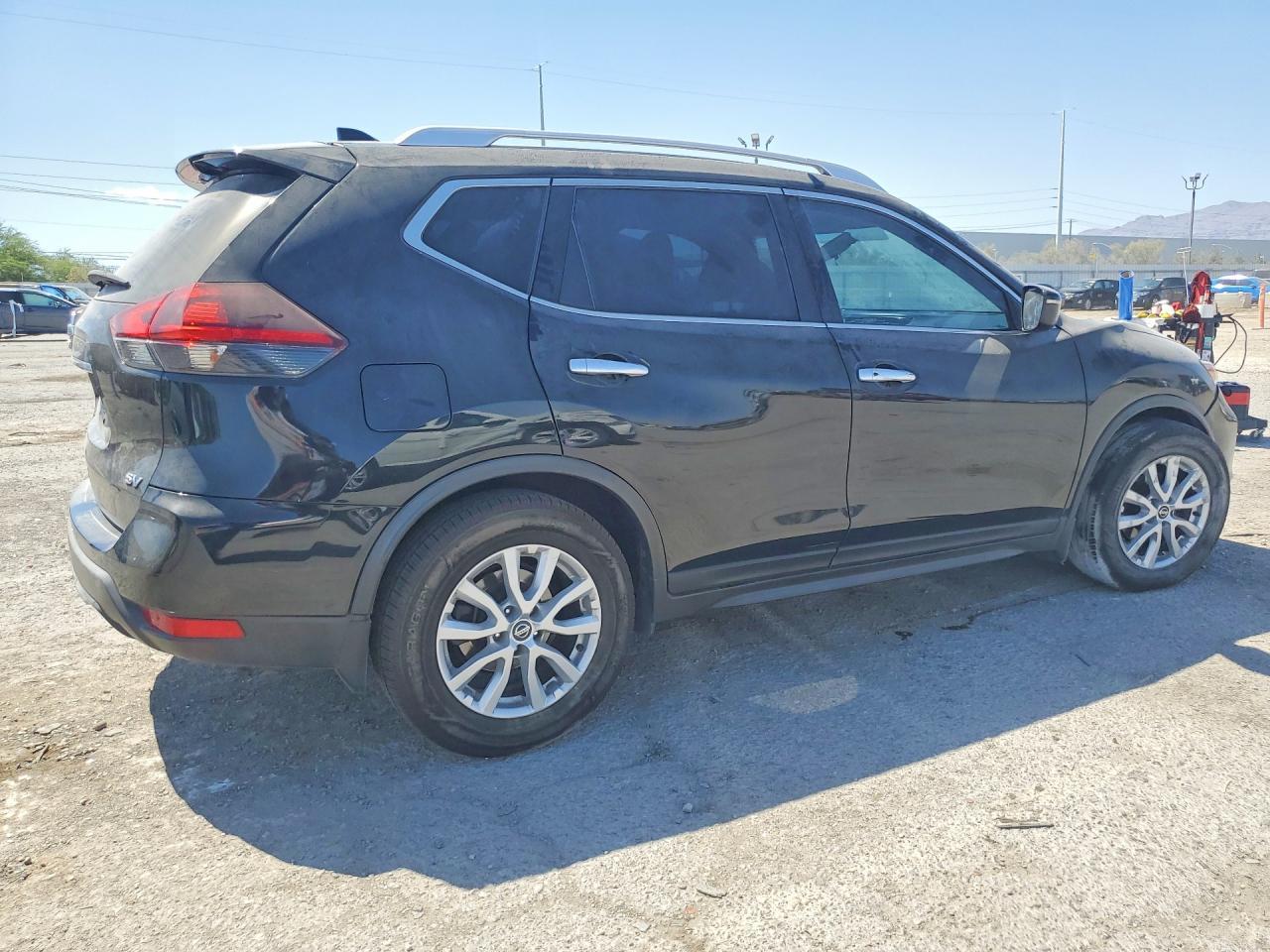 2018 Nissan Rogue Sv - zdjęcie 3