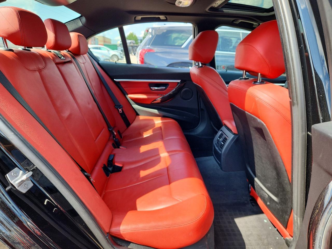 2018 BMW 330 Xi - zdjęcie 10