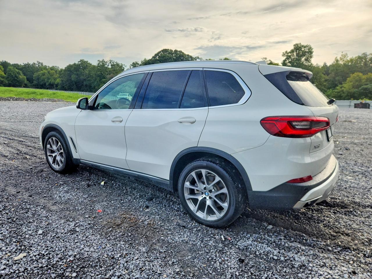 2020 BMW X5 Sdrive 40I - zdjęcie 2