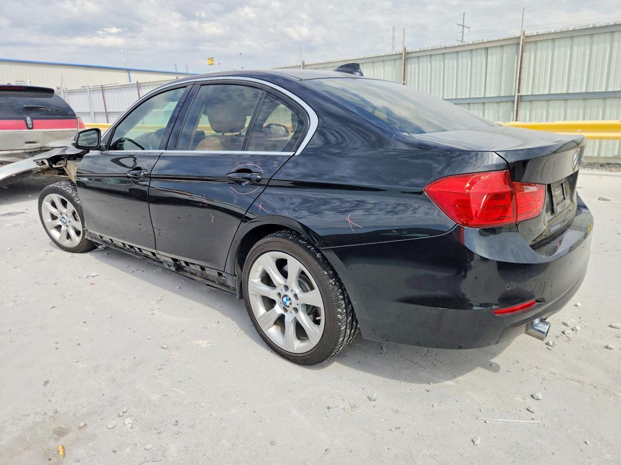 2015 BMW 335 I - zdjęcie 2