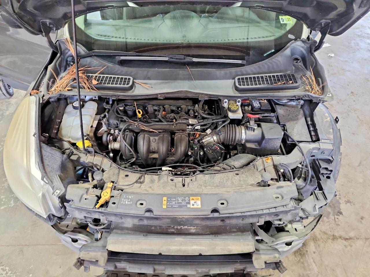2014 Ford Escape S - zdjęcie 12