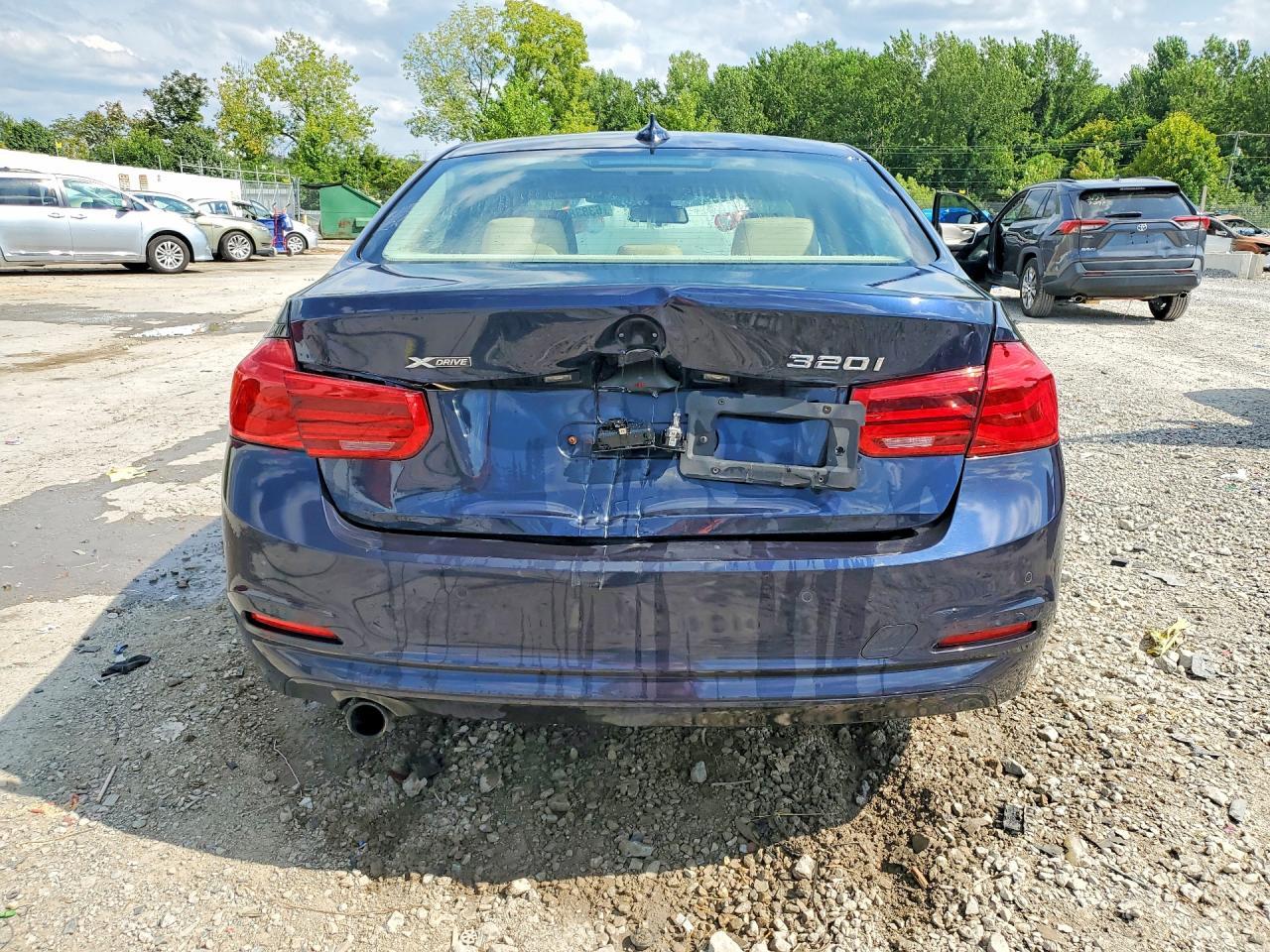 2016 BMW 320 Xi - zdjęcie 6