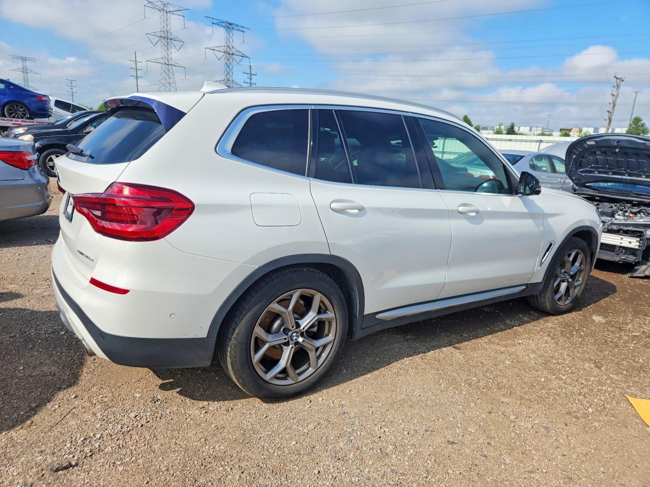 2021 BMW X3 xDrive30E - zdjęcie 3