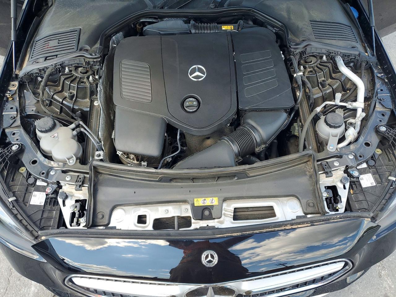 2024 Mercedes-Benz C 300 - zdjęcie 11