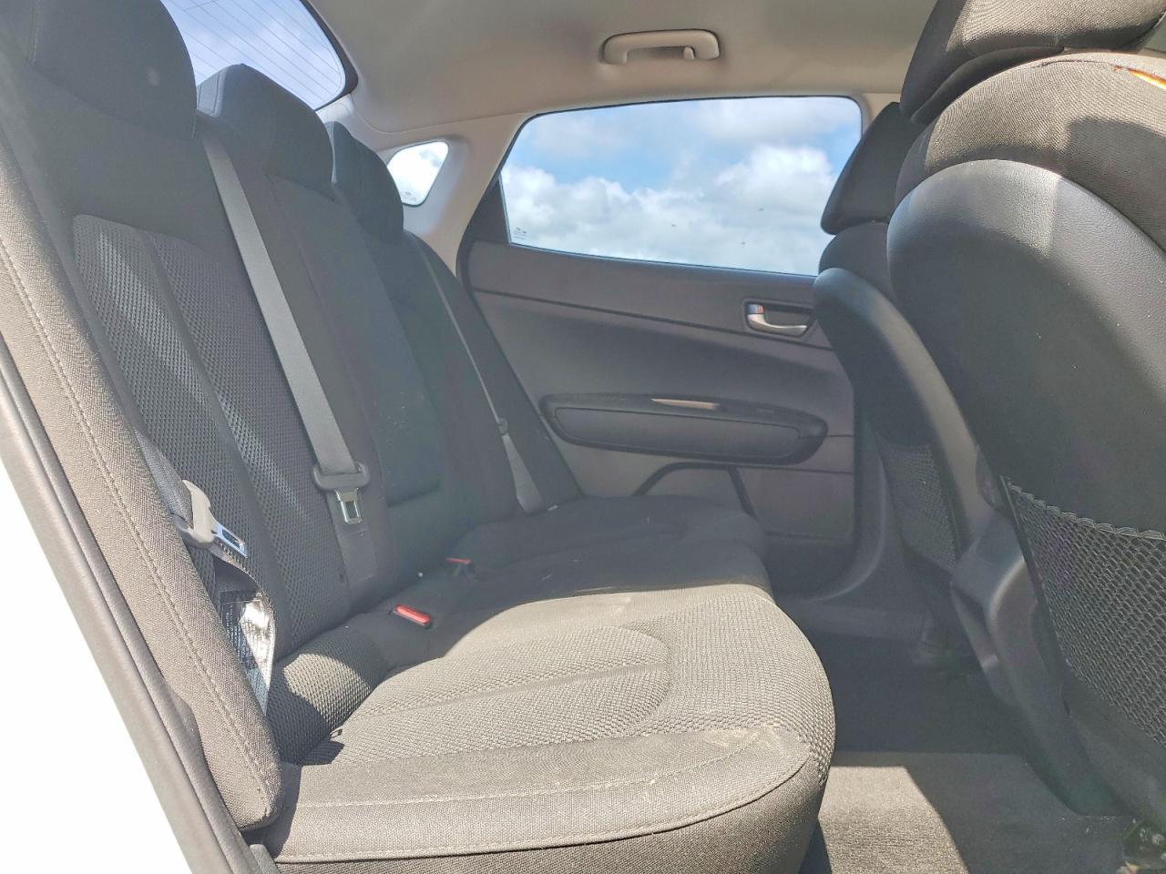 2019 Kia Optima Lx - zdjęcie 10