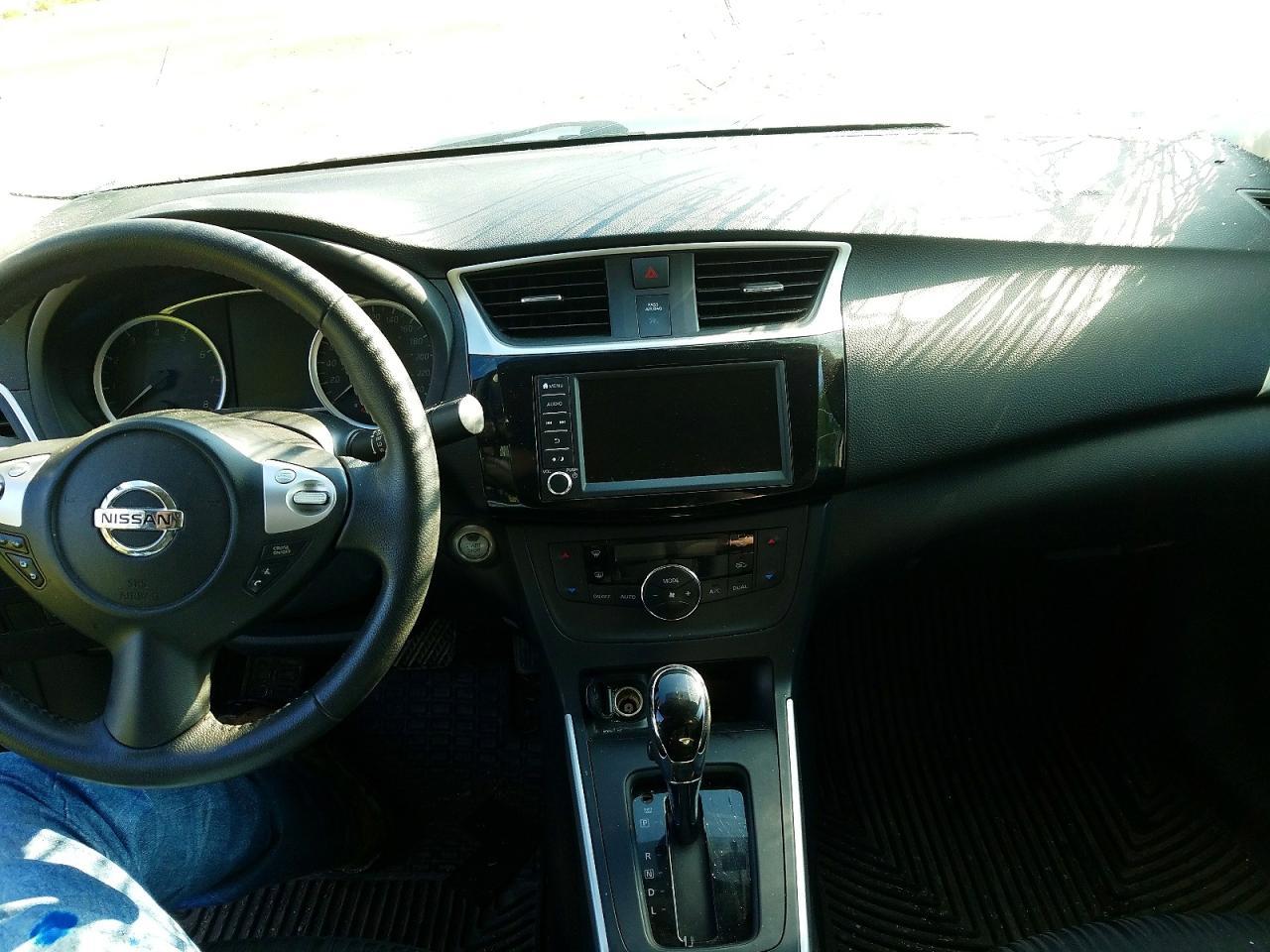 2019 Nissan Sentra S - zdjęcie 8