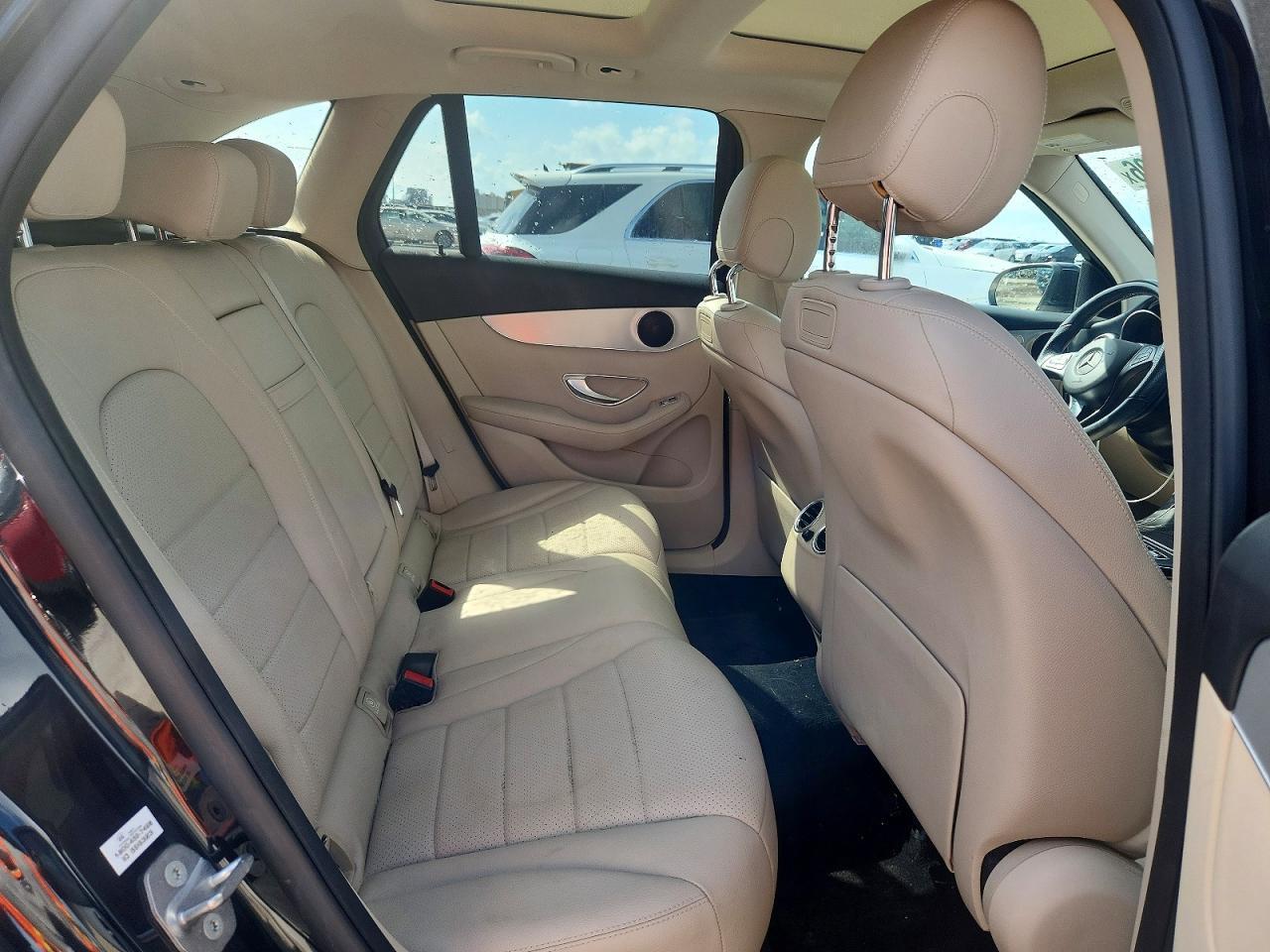 2019 Mercedes-Benz Glc 300 - zdjęcie 10