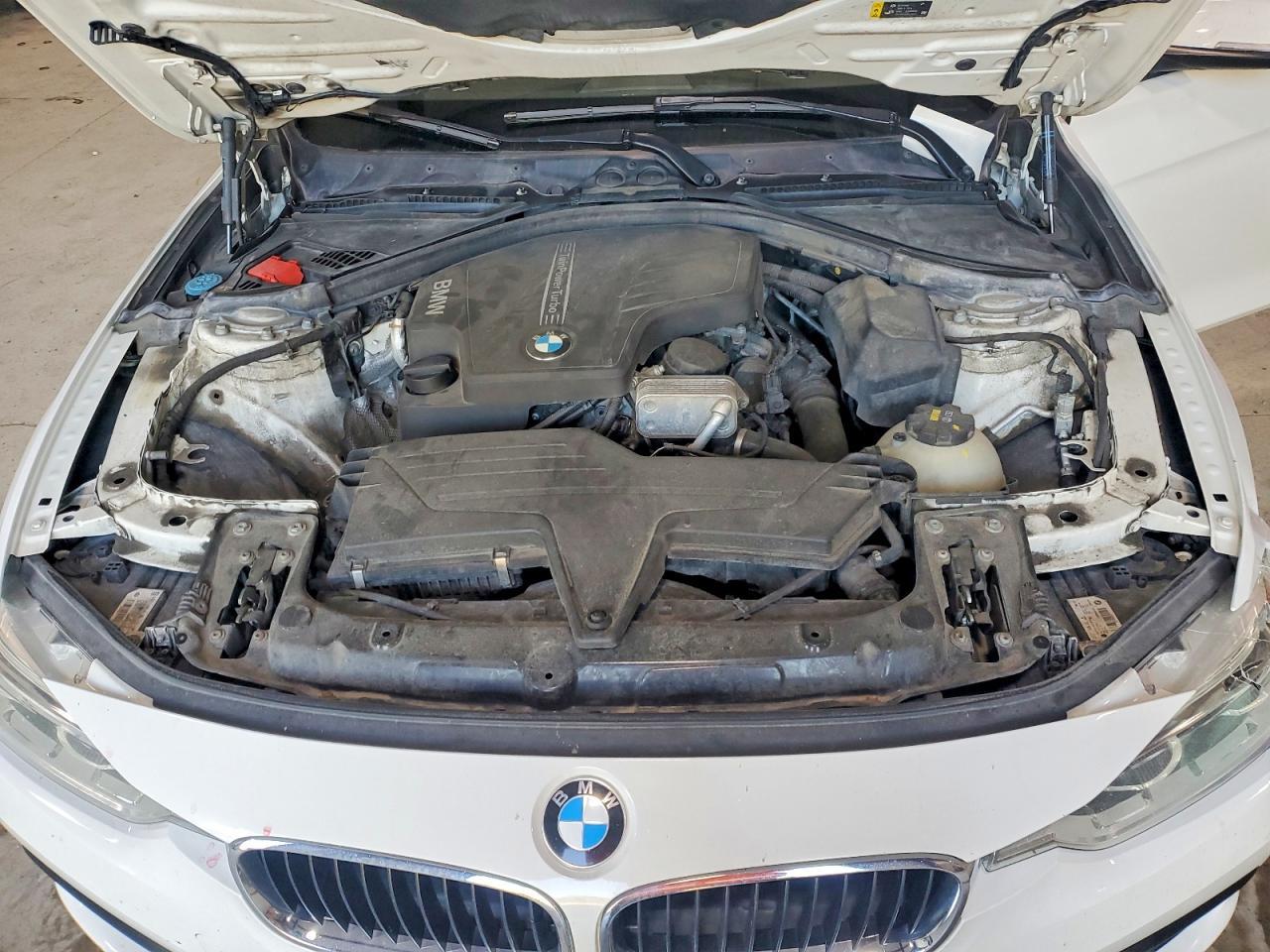 2018 BMW Seria 3 320i - zdjęcie 11