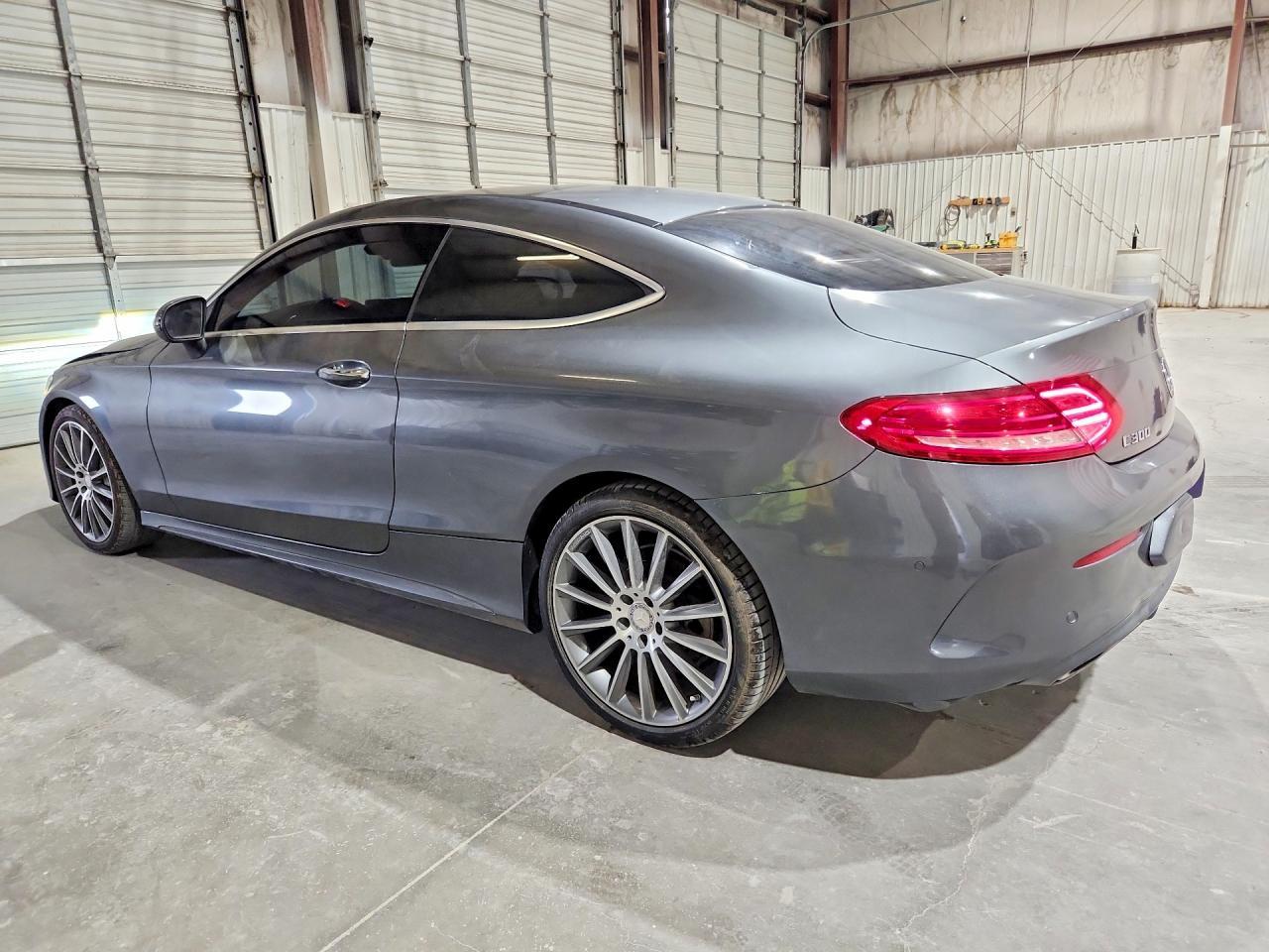 2017 Mercedes-Benz C 300 - zdjęcie 2