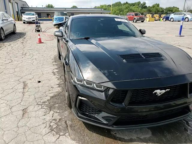2024 Ford Mustang Gt - zdjęcie 13